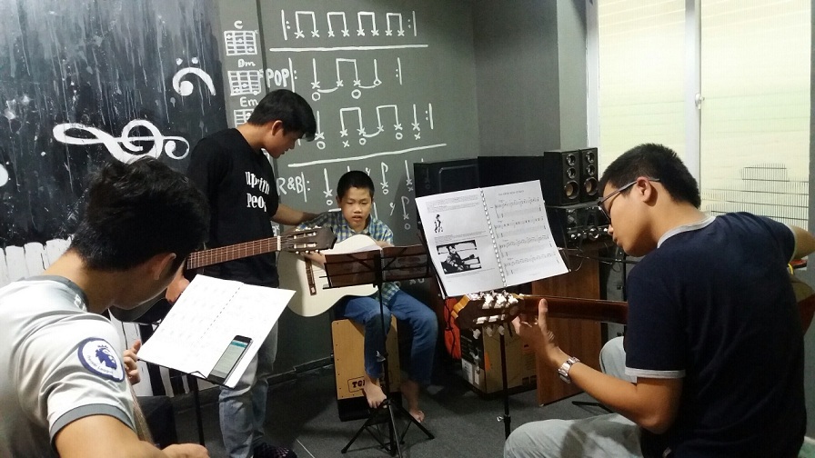 Khóa học guitar giá rẻ chất lượng tại hà nội
