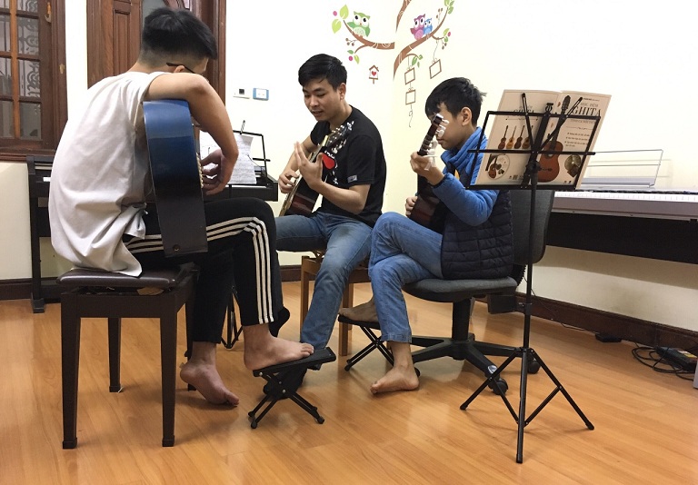 khóa học guitar đệm hát cho người mới bắt đầu