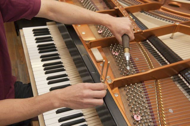 Cách bảo quản đàn piano upright